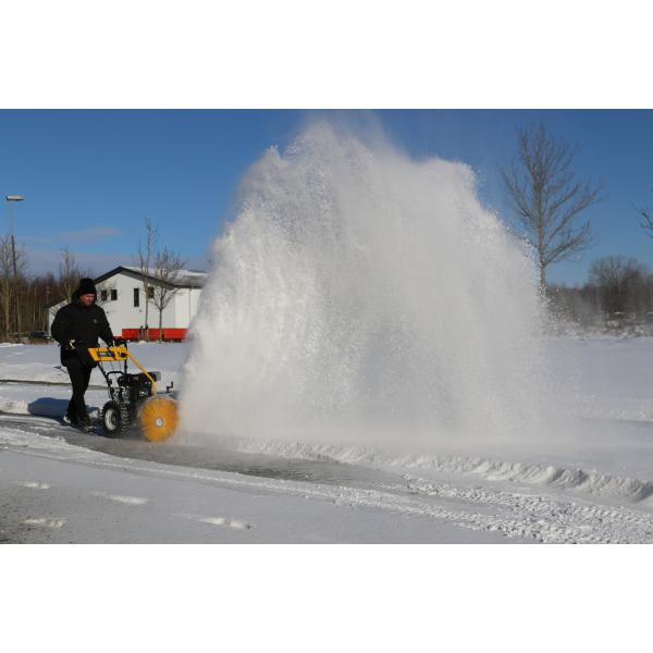 Combi 800TGE avec balayeuse